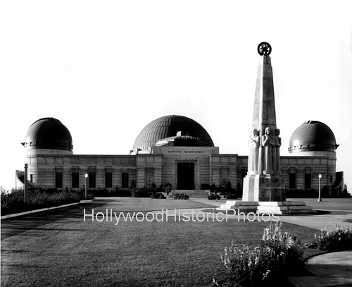 Griffith Park Observatory 1936.jpg